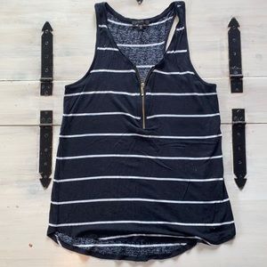 2/$20🧨 DYNAMITE TOP || SIZE XS (more like small).